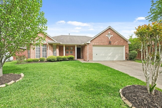 property at 2727 N Peach Hollow Cir