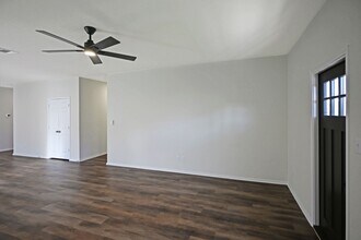 963 Steeplebush in New Braunfels, TX - Building Photo - Building Photo