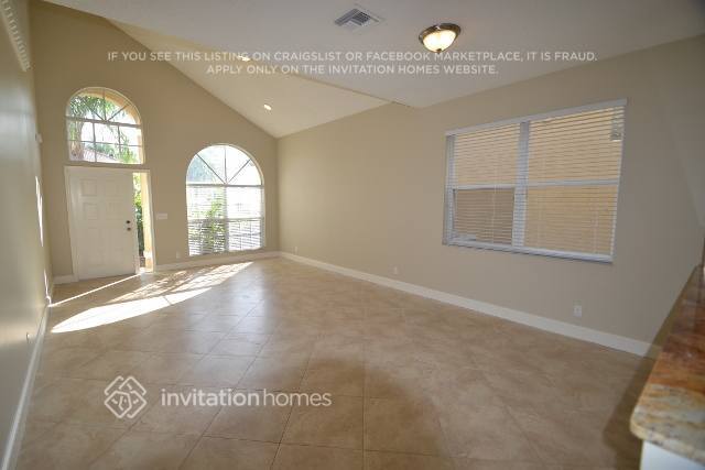 7988 Lakewood Cove Ct in Greenacres, FL - Building Photo - Building Photo