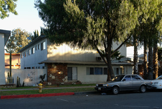 1807 W Sumac Ln in Anaheim, CA - Building Photo - Building Photo