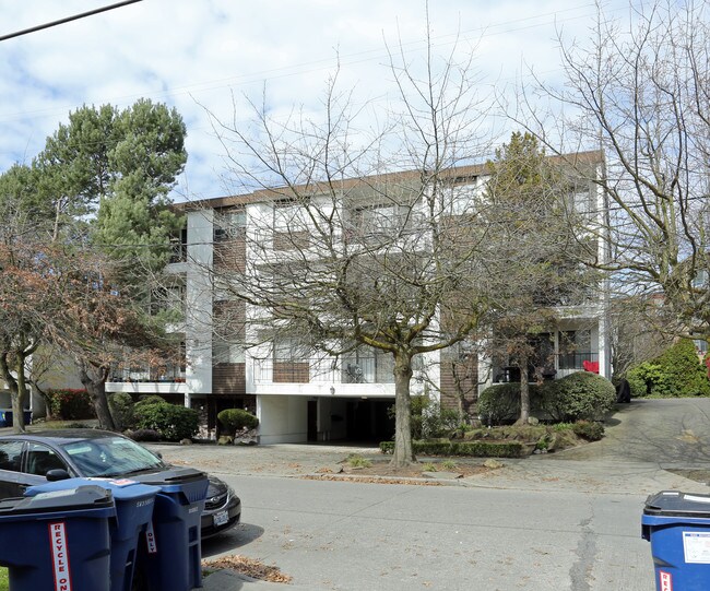 Trondheim Apartments in Seattle, WA - Foto de edificio - Building Photo