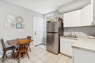 2553 N Southport Ave in Chicago, IL - Building Photo - Building Photo