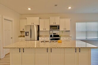 6248 Jenks Dr in Gulf Breeze, FL - Building Photo - Building Photo