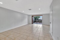 6310 Moseley St in Hollywood, FL - Building Photo - Building Photo