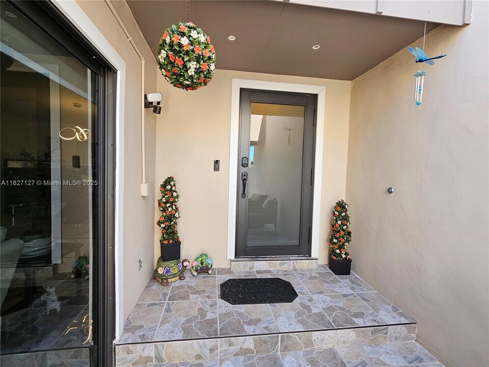 7436 SW 106th Pl in Miami, FL - Building Photo