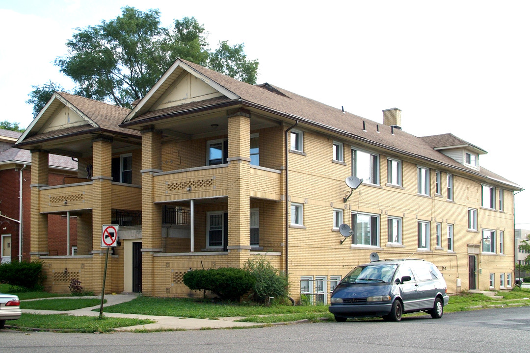 Loftus in Detroit, MI - Building Photo