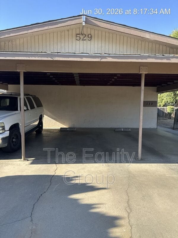 property at 529 E Kaweah Ave