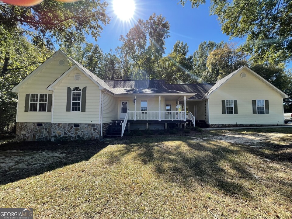 92 Quail Run in Williamson, GA - Building Photo