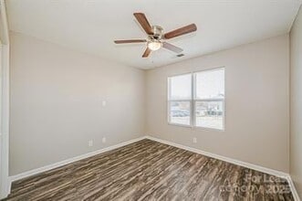 238 Hoskins Mill Ln in Charlotte, NC - Building Photo - Building Photo