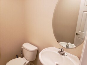 673 Mission De Oro Dr in Redding, CA - Building Photo - Building Photo