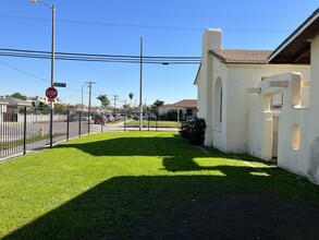 1400 W 218th St in Torrance, CA - Building Photo - Building Photo