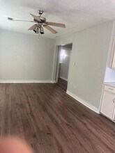 917 N Gaillard St in Baytown, TX - Building Photo - Building Photo