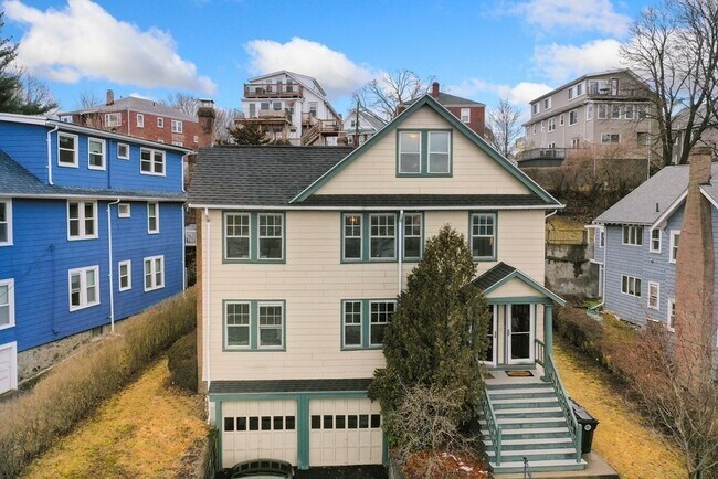 property at 52 Edgecliff Rd