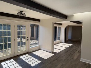 1402 W Pecan Ave in Midland, TX - Building Photo - Building Photo