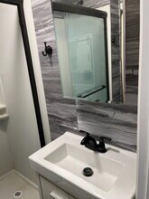 1401 Walnut St, Unit 2 in Dallas Center, IA - Building Photo - Building Photo