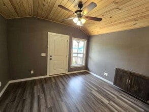 255 E Morrow in Batesville, AR - Building Photo - Building Photo