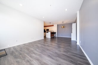 4853 Bisset Ln in Inver Grove Heights, MN - Building Photo - Building Photo