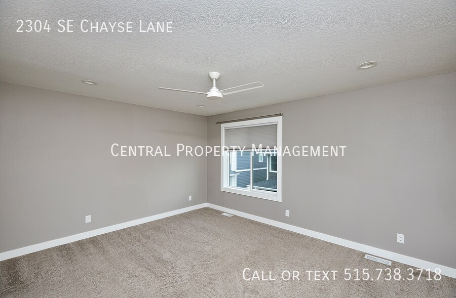2304 SE Chayse Ln in Waukee, IA - Building Photo