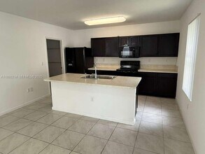 29380 SW 143rd Pl in Homestead, FL - Building Photo - Building Photo