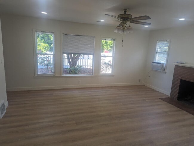 property at 485 S Fair Oaks Ave