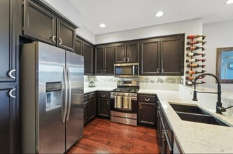 2931 Edgewater Dr in Santa Rosa, CA - Building Photo - Building Photo