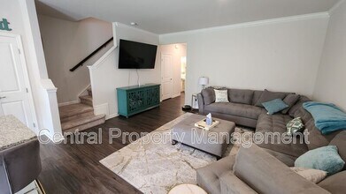 322 Hunt Glenn Ct in Greer, SC - Building Photo - Building Photo