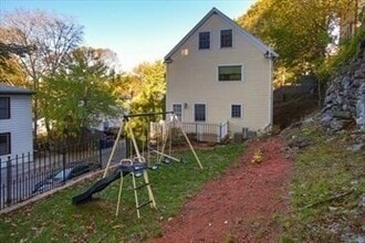 27 Sullivan Ave in Newton, MA - Building Photo - Building Photo