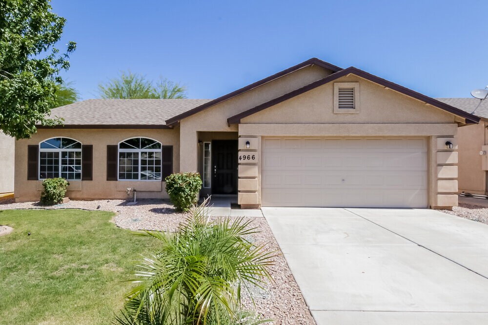 4966 E Magnus Dr in San Tan Valley, AZ - Building Photo