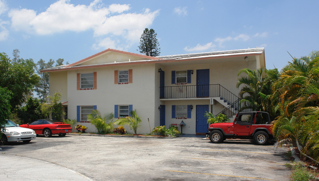 Coral Ridge Waterfront Apartments in Fort Lauderdale, FL - Foto de edificio