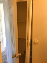 701 N Cloverleaf Loop in Springfield, OR - Building Photo - Building Photo