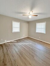 3512 Bridge Manor Dr in Kansas City, MO - Building Photo - Building Photo