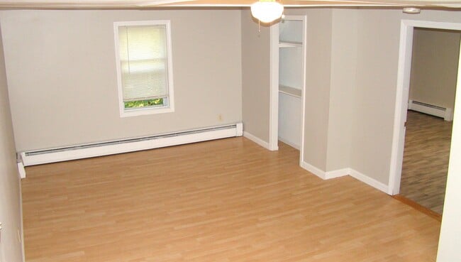 property at 33 Norton St