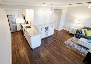 15 S Golfview Rd, Unit 402 in Lake Worth, FL - Foto de edificio - Building Photo