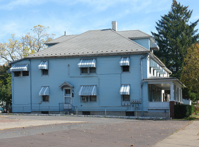 421-421 A W Main St in Bloomsburg, PA - Building Photo - Building Photo