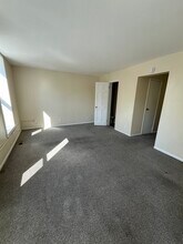 1102 N 10th St, Unit 4 in Lafayette, IN - Building Photo - Building Photo