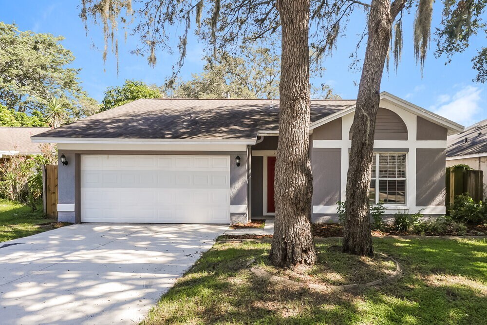 2608 Shilo Ct in Valrico, FL - Foto de edificio