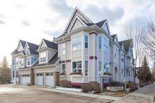 30 Versailles Gate SW in Calgary, AB - Building Photo