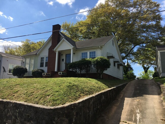 property at 14 Cres Ave SW