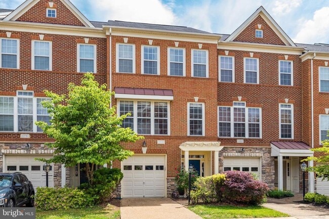 property at 43149 Crosswind Terrace