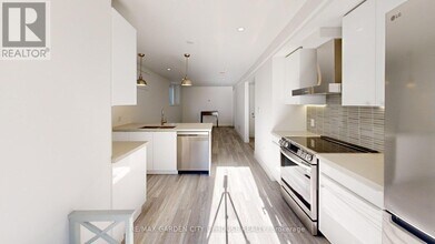 168 Russell Ave in St Catharines, ON - Building Photo - Building Photo