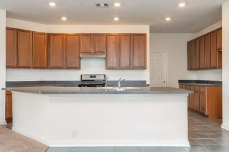 6120 Whitewing Rd in Rosenberg, TX - Building Photo - Building Photo