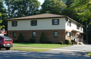 1012-1032 Westminster Dr Apartments