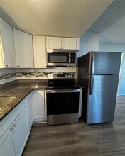 1142 Sunset Point Rd in Clearwater, FL - Building Photo - Building Photo