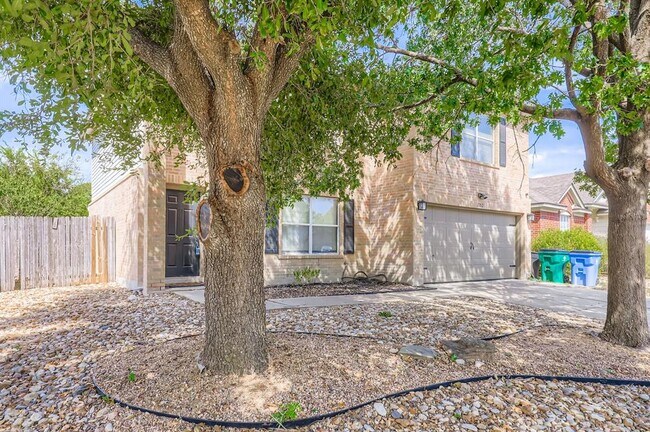 1202 Hughmont Dr in Pflugerville, TX - Building Photo - Building Photo