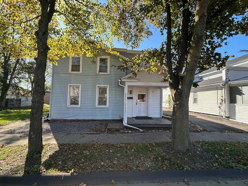 309 W Broad St in Horseheads, NY - Building Photo