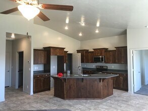 4042 Sugar Plum Wy in Washington, UT - Building Photo - Building Photo