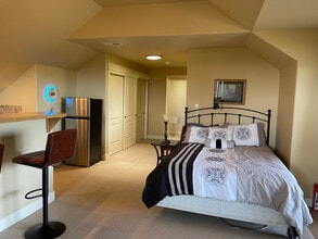 1485 Murrelet Dr in Redmond, OR - Foto de edificio - Building Photo