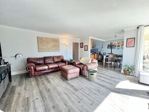 2055 E Broadway in Long Beach, CA - Building Photo - Building Photo