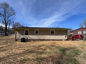 2138 Hartford Dr in Gastonia, NC - Building Photo - Building Photo