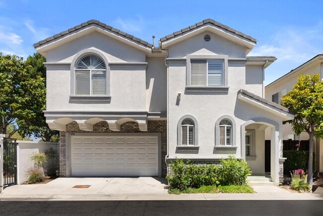 property at 15804 Crest Ln